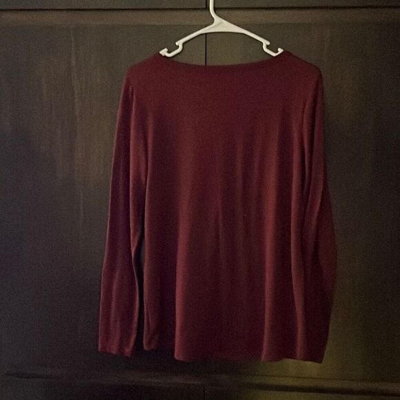 American Eagle Soft Knit Dark Burgundy Long Sleeve V-neck Size Medium - Picture 2 of 4